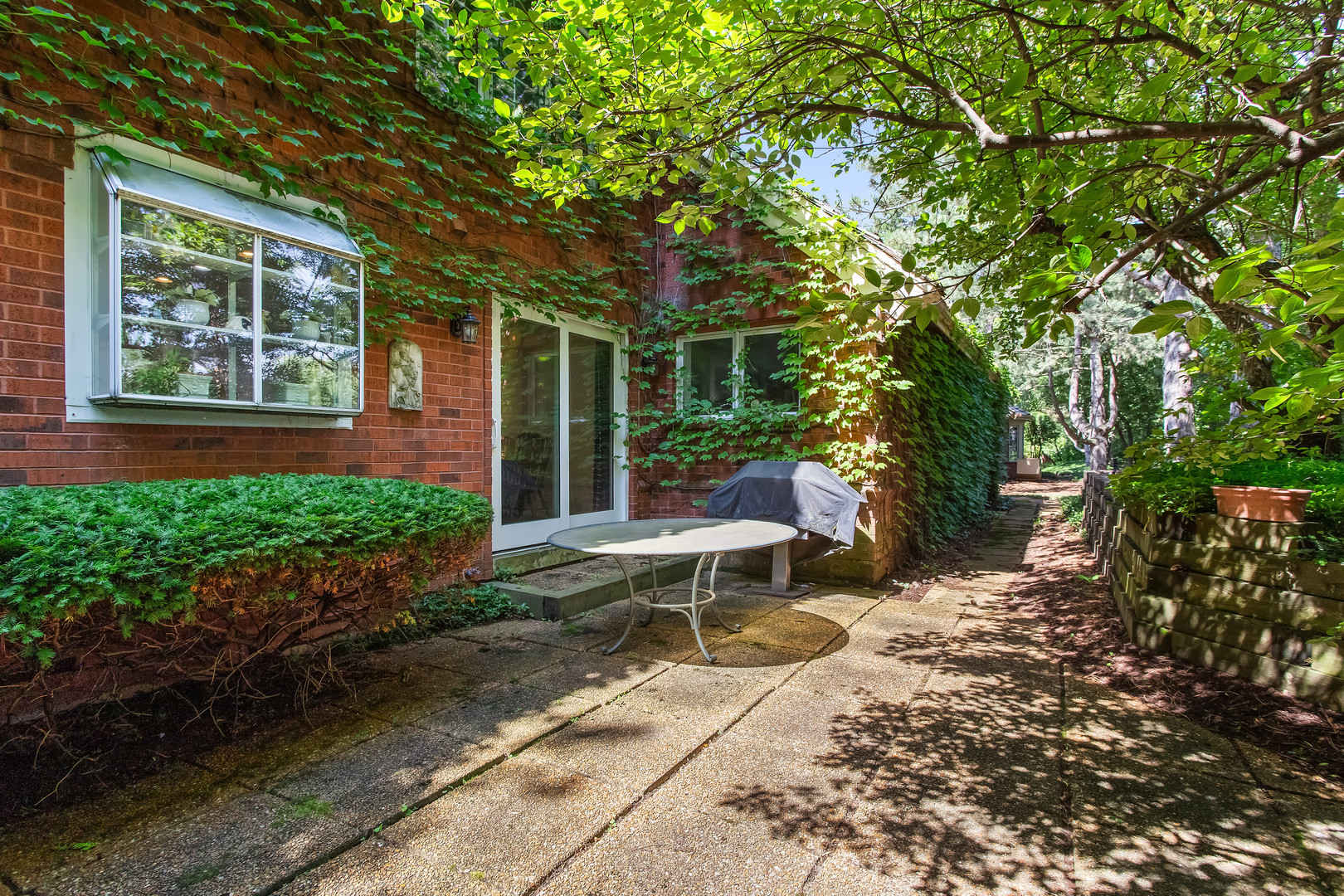 22 Regent Wood Road Property Photo 29
