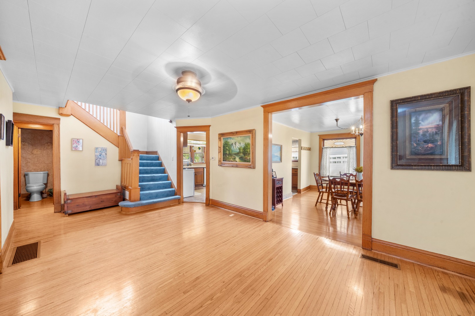 204 N West Street Property Photo 5