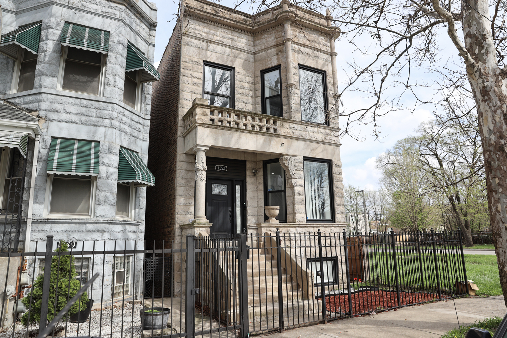 1253 S Millard Avenue Property Photo 1