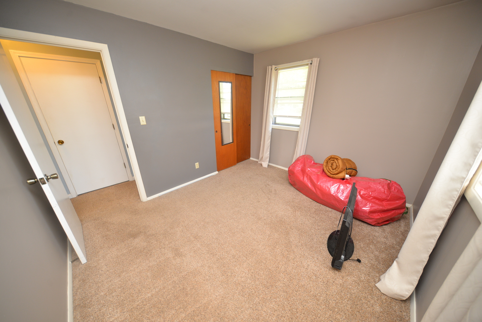 8 E Crownview Property Photo 24