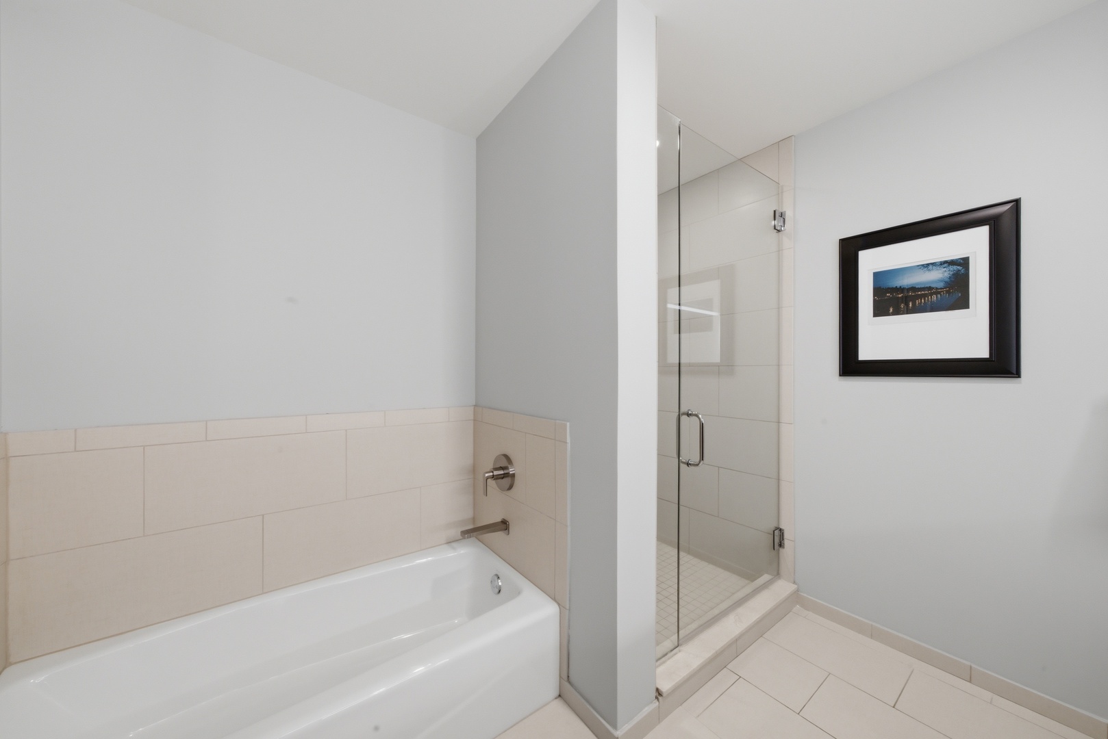 850 N Lake Shore Drive 702 Property Photo 17