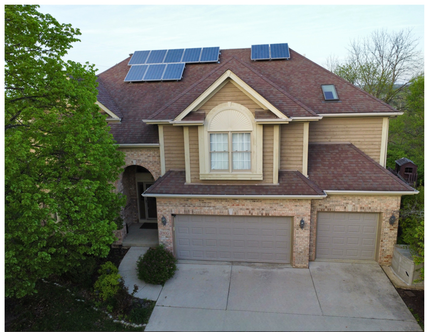 3805 Gladstone Drive Property Photo 1