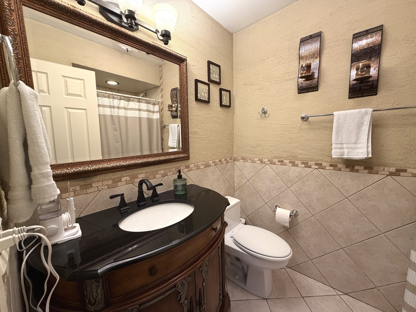 9375 Landings Lane 404 Property Photo 17