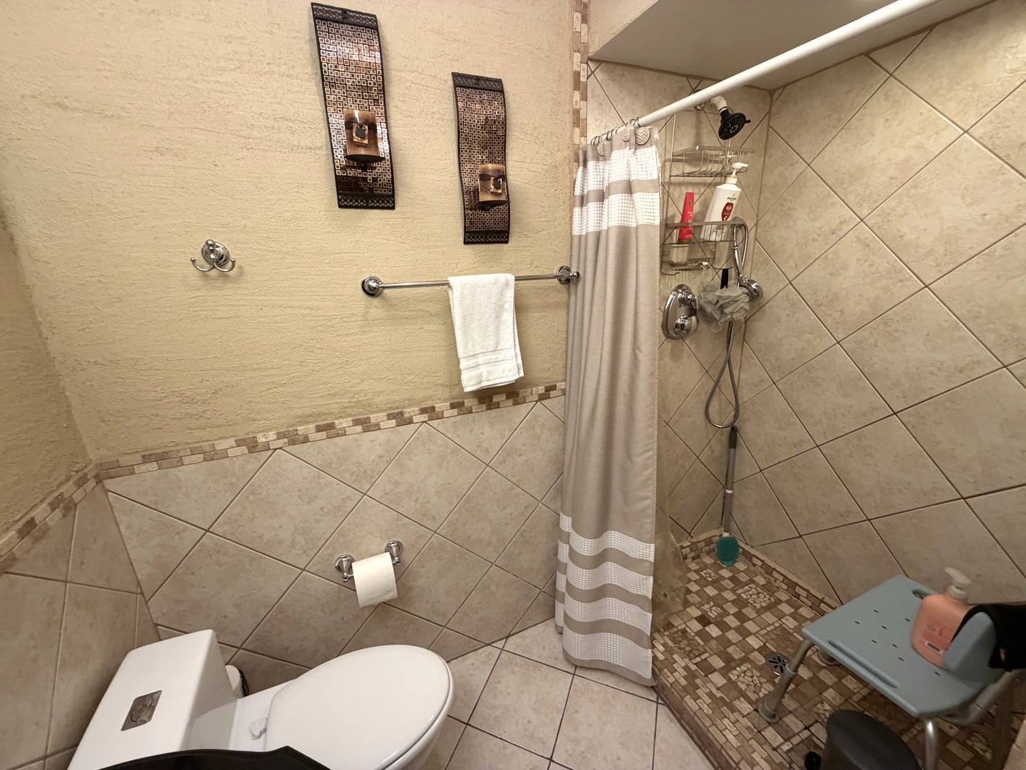 9375 Landings Lane 404 Property Photo 18