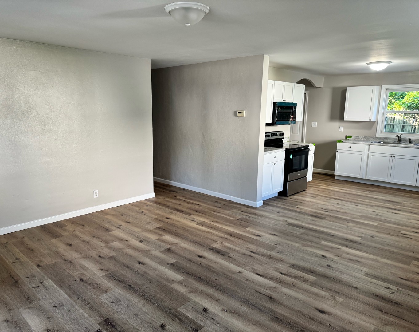 1407 Paula Drive Property Photo 7