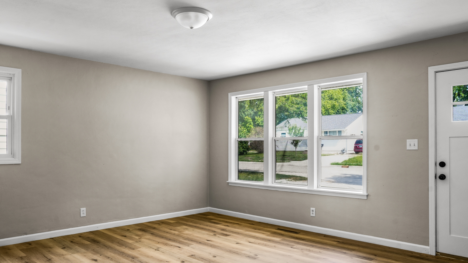 1407 Paula Drive Property Photo 8
