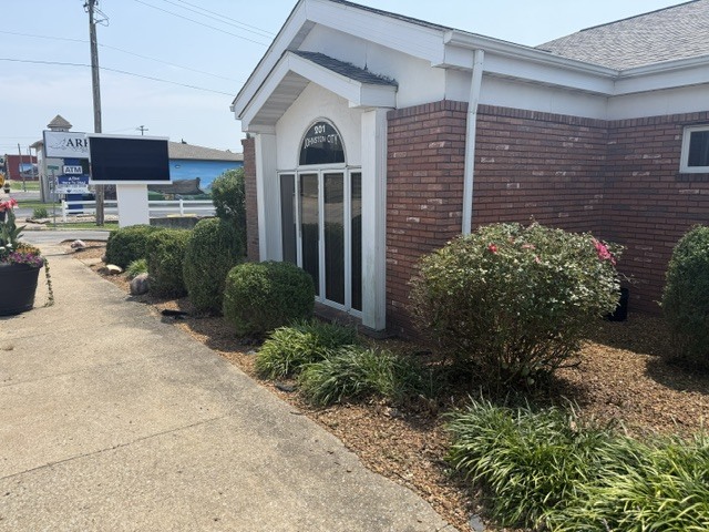 201 W Broadway Boulevard Property Photo 2