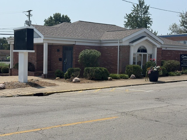 201 W Broadway Boulevard Property Photo 3