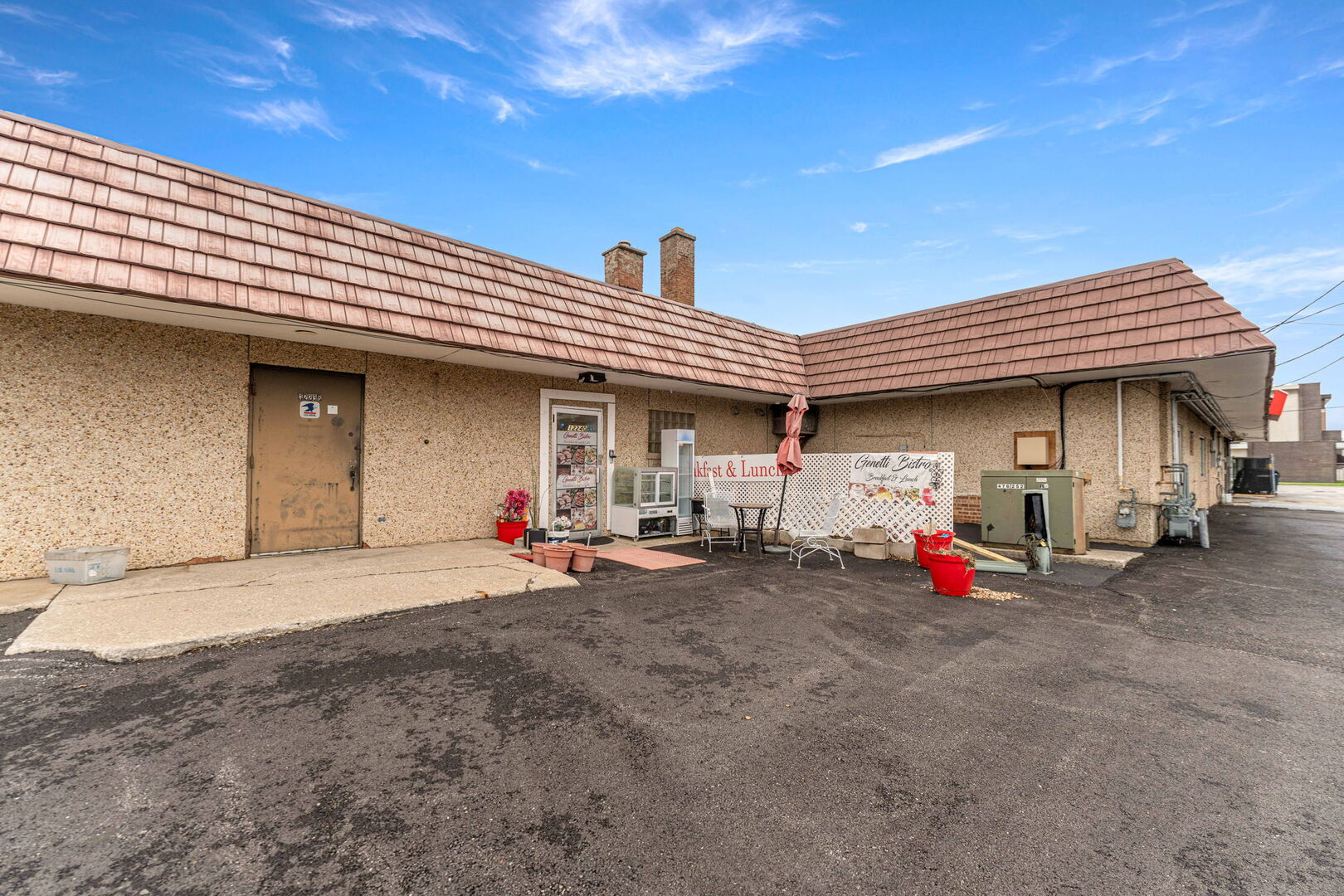 12240 S Harlem Avenue Property Photo 19