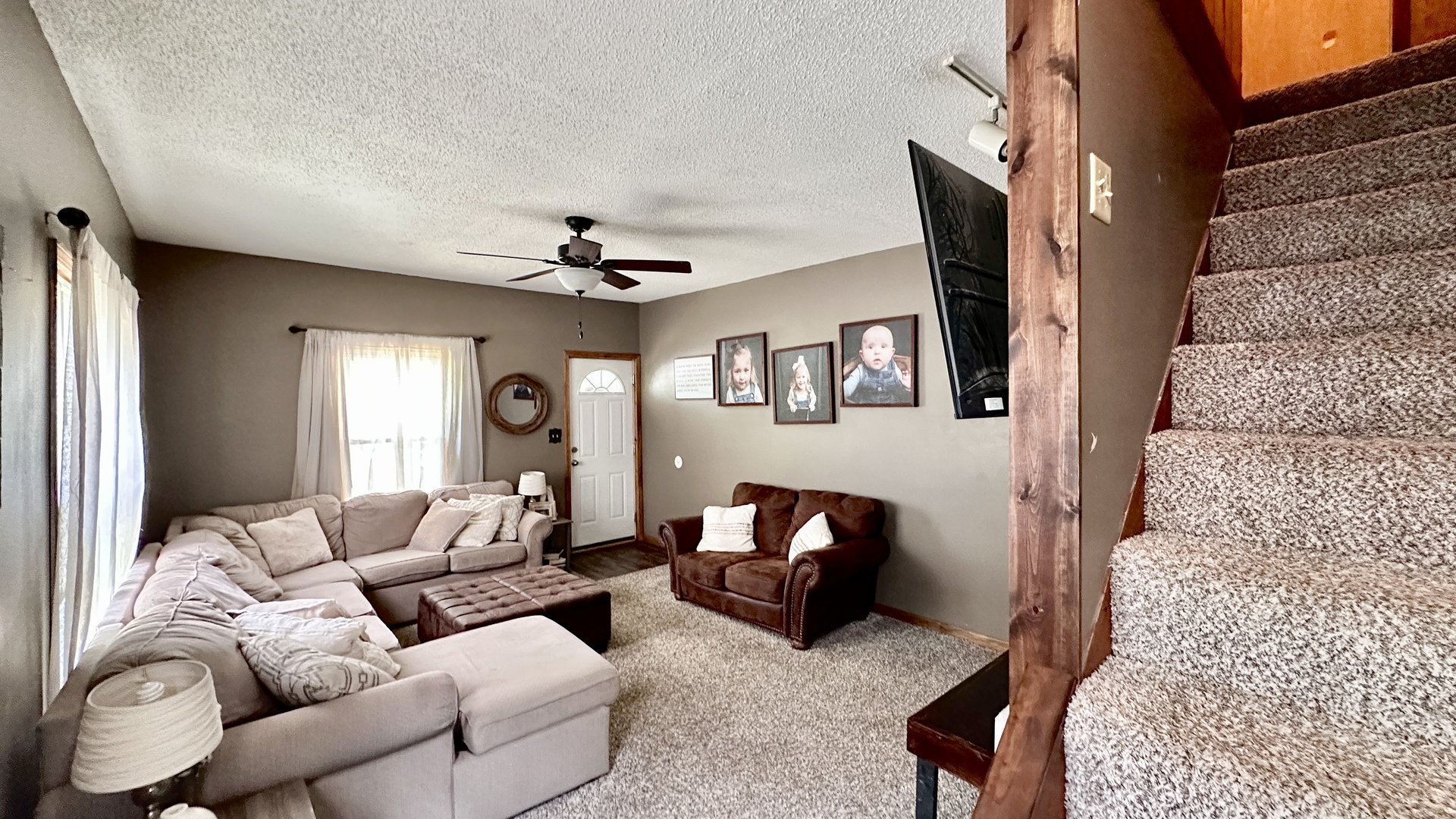 1106 E Clark Street Property Photo 6