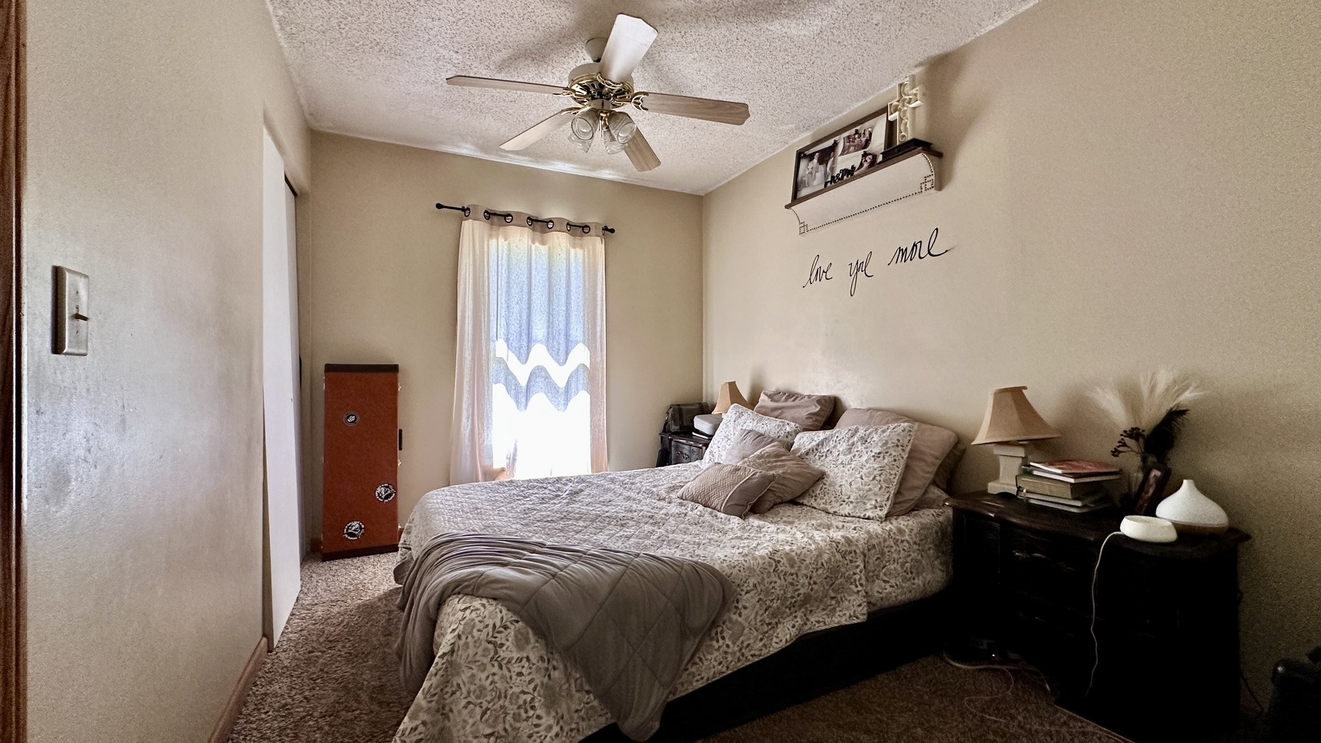 1106 E Clark Street Property Photo 10