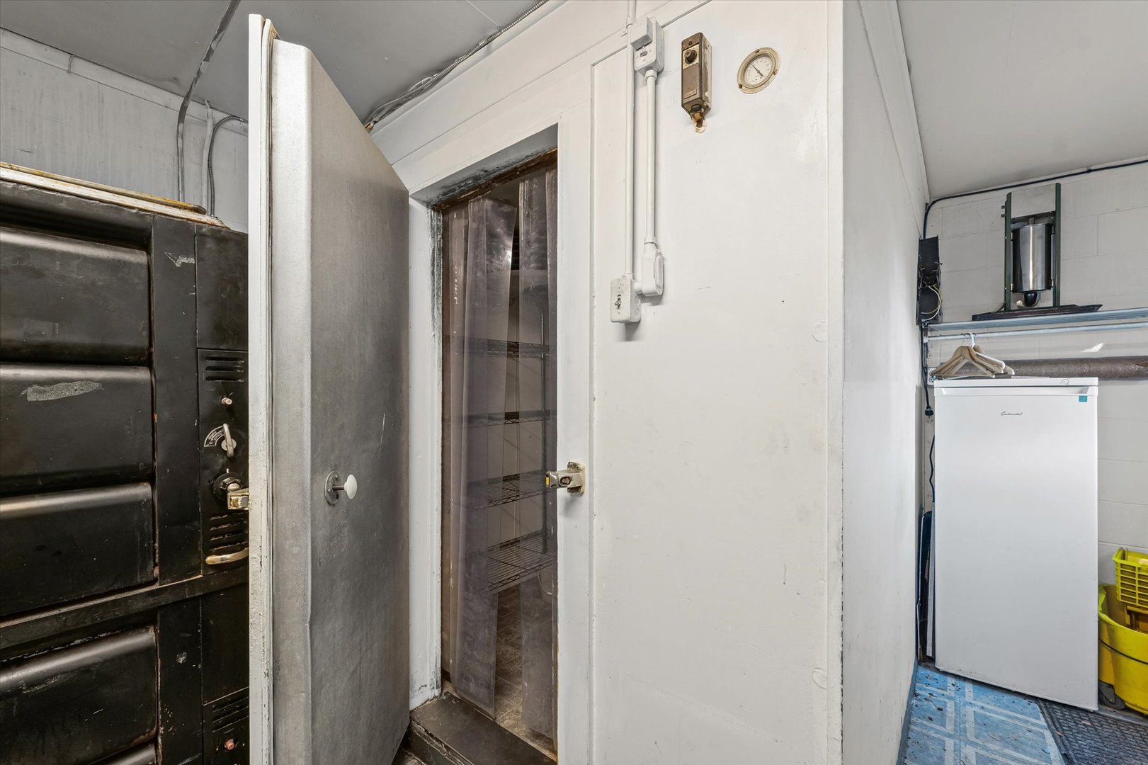 205 N State Route 54 Property Photo 23