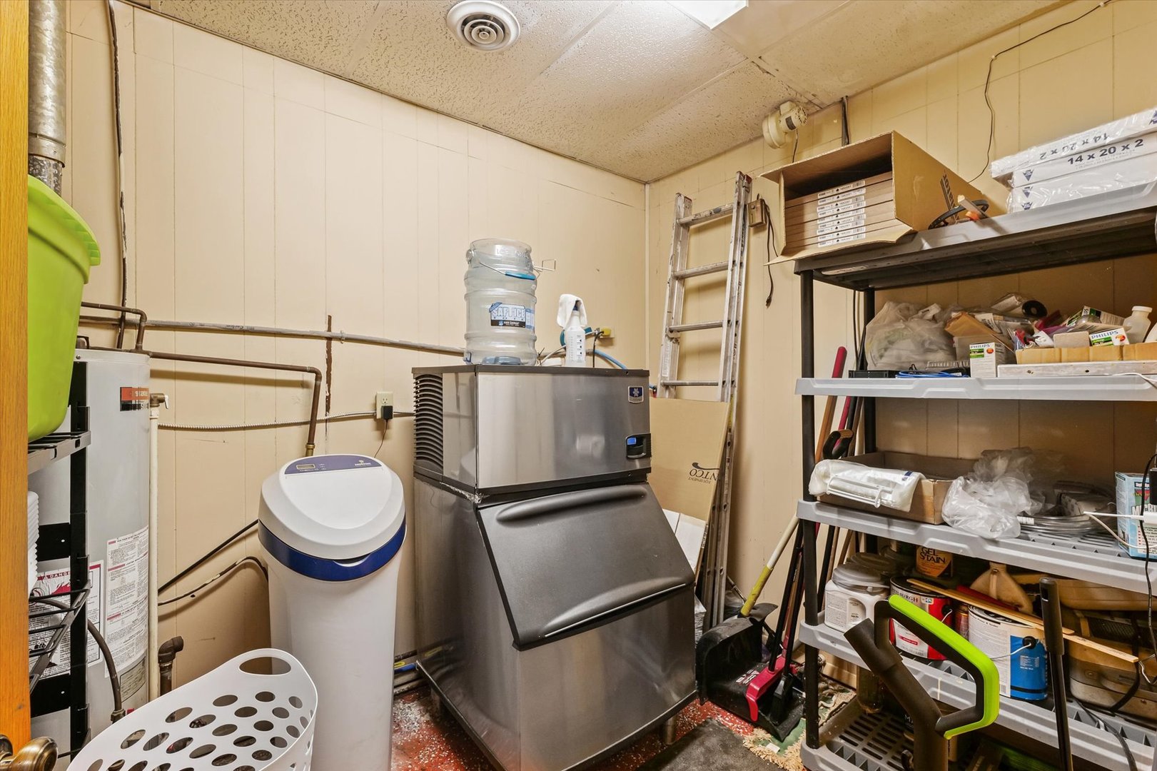 205 N State Route 54 Property Photo 28