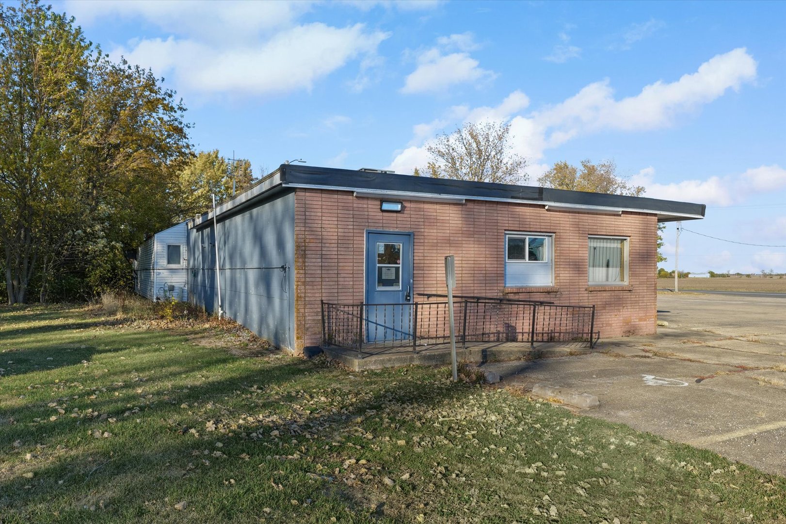 205 N State Route 54 Property Photo 30
