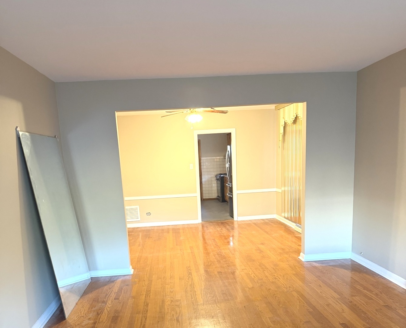 11706 S Artesian Avenue Property Photo 3