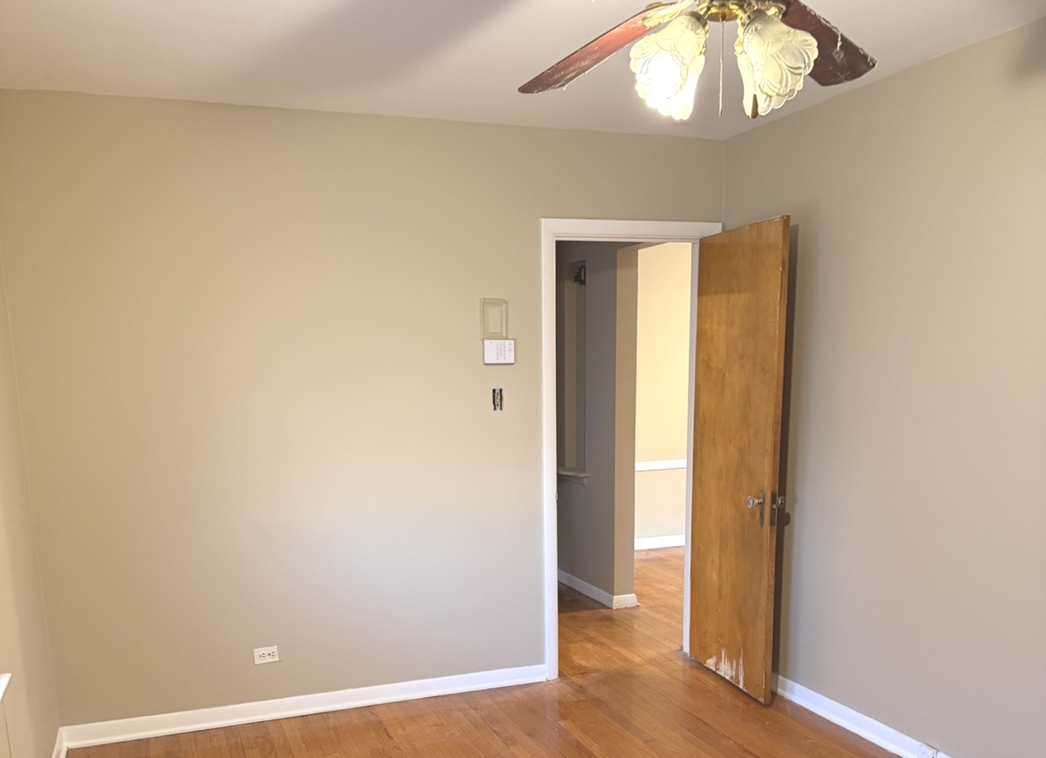 11706 S Artesian Avenue Property Photo 9