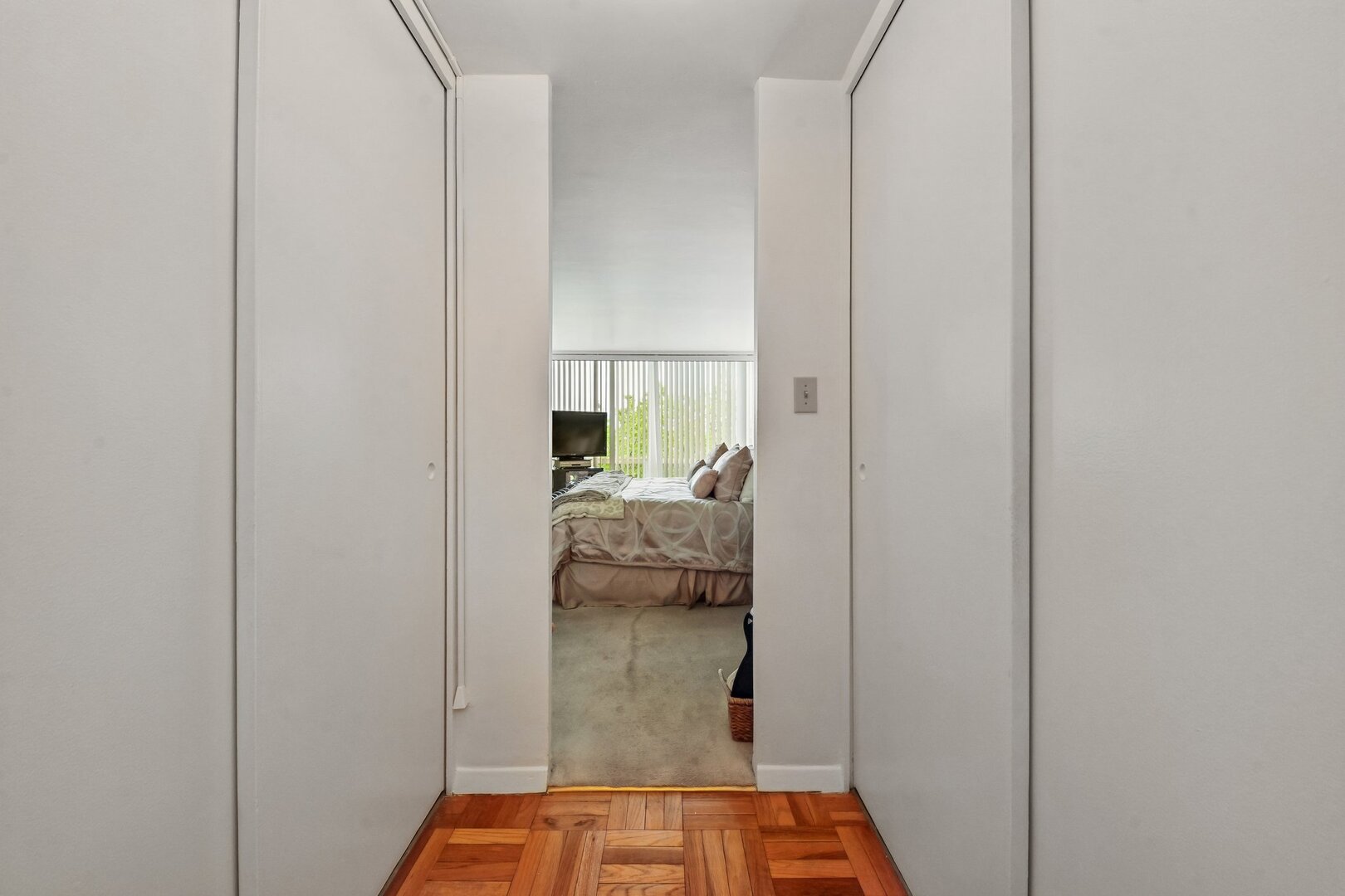 601 E 32nd Street 800 Property Photo 11