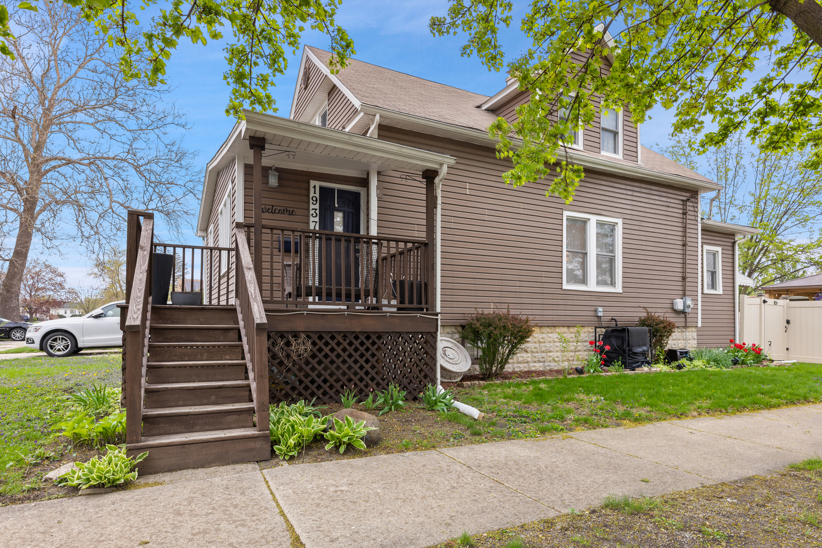 1937 S 3rd Avenue Property Photo 1