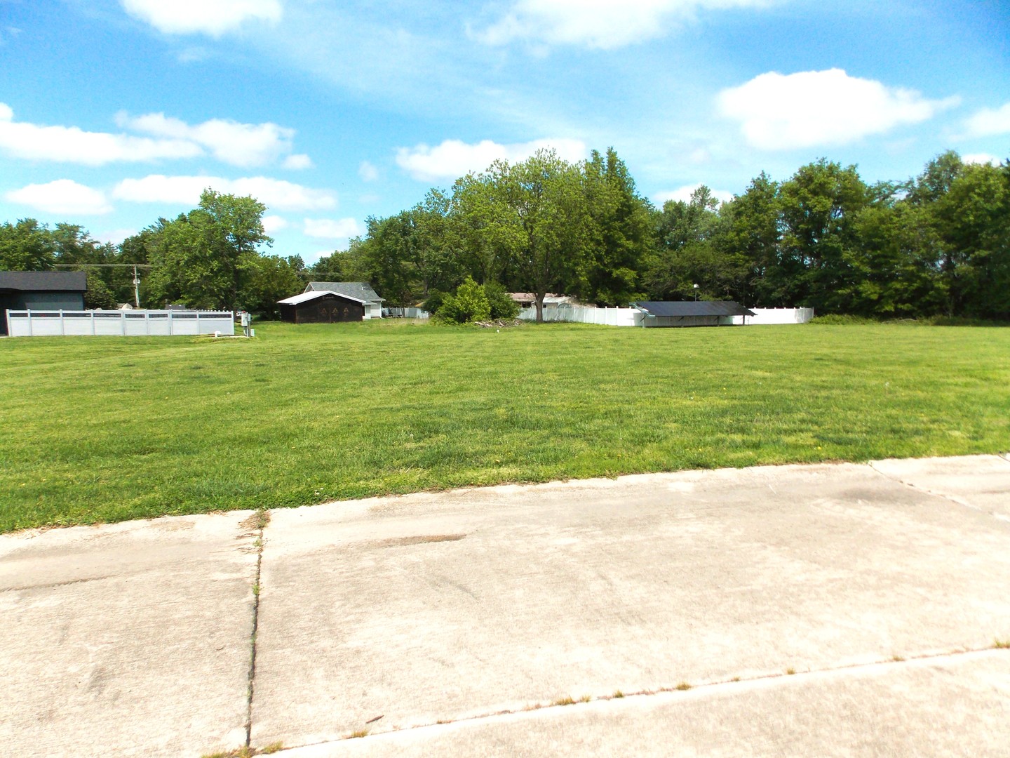 4 Coronado Drive Property Photo 2