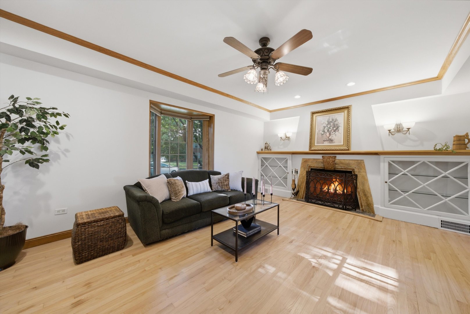 5801 N Kenton Avenue Property Photo 8