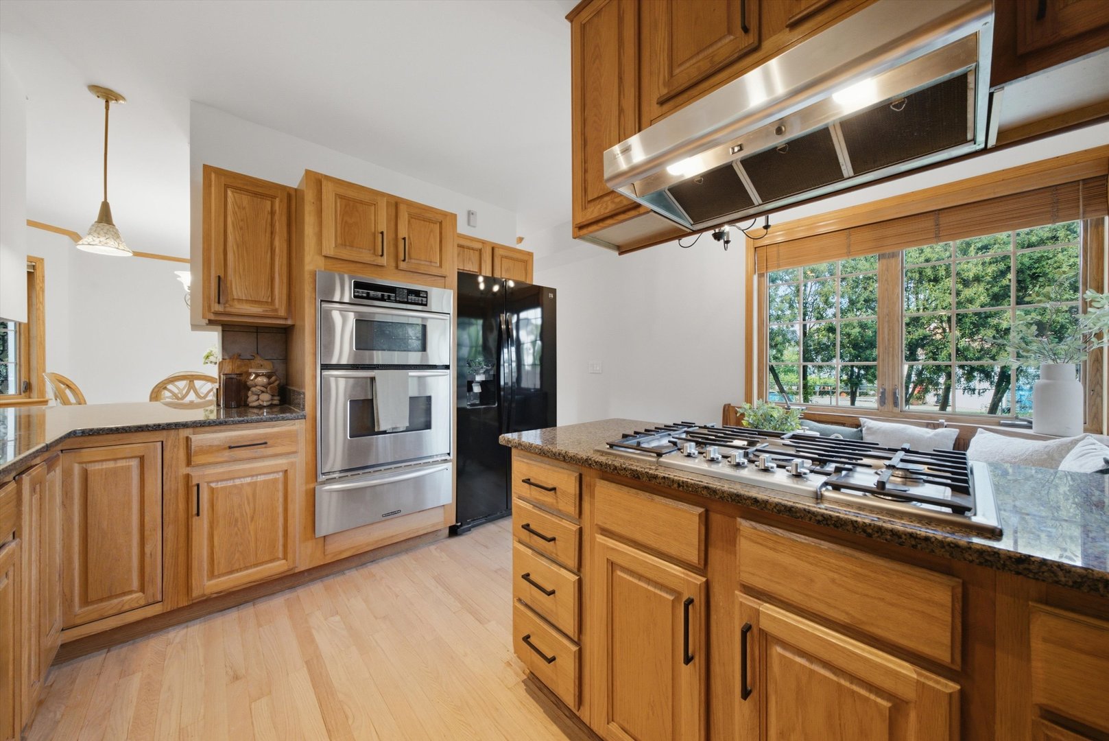 5801 N Kenton Avenue Property Photo 15