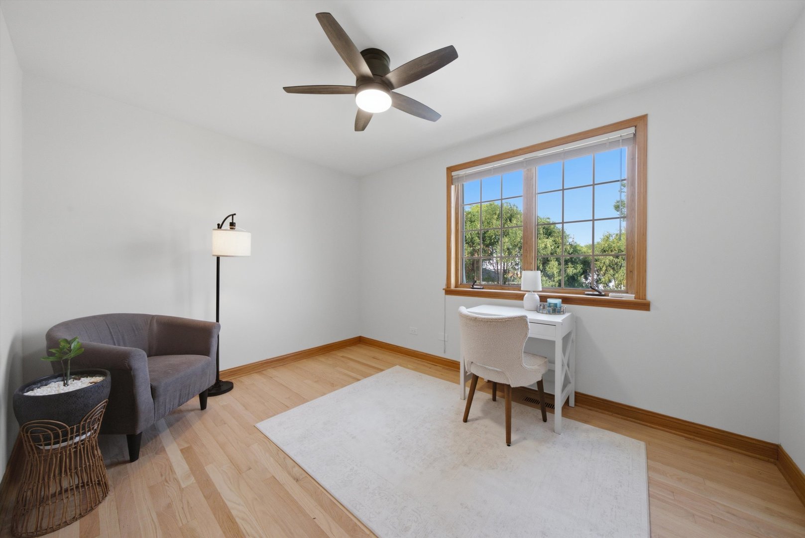 5801 N Kenton Avenue Property Photo 35