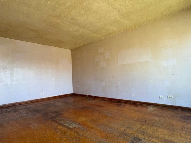 3709 W 66th Place Property Photo 3