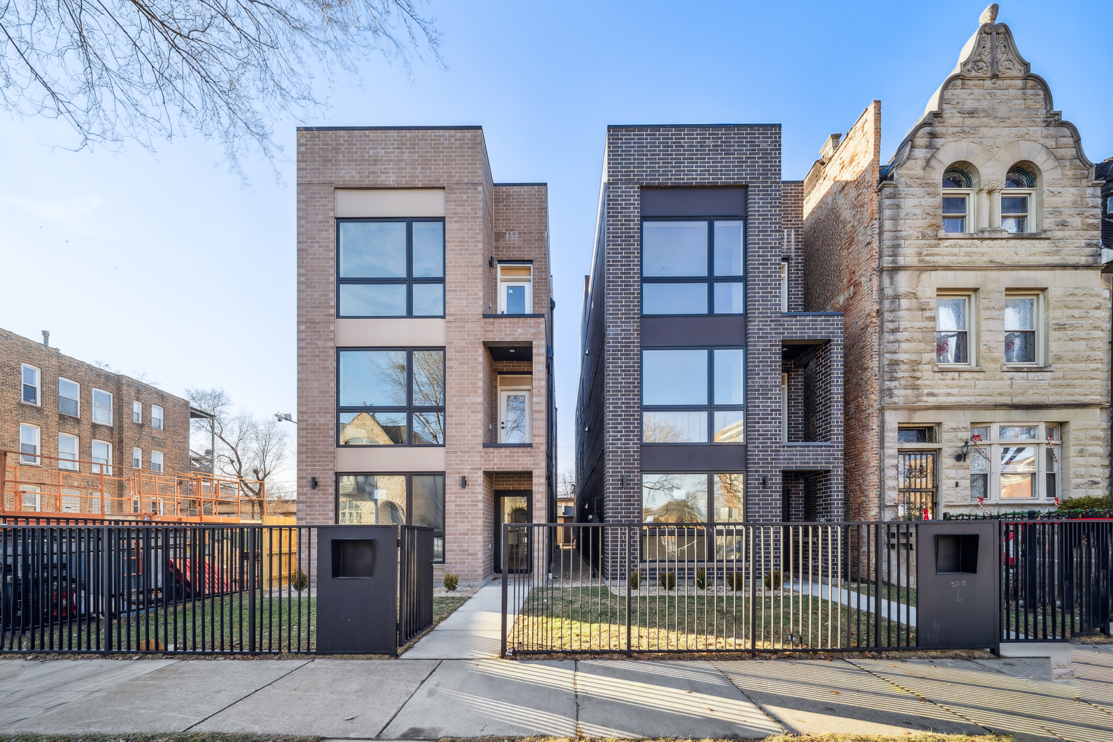 4208 S Calumet Avenue 201 Property Photo 1
