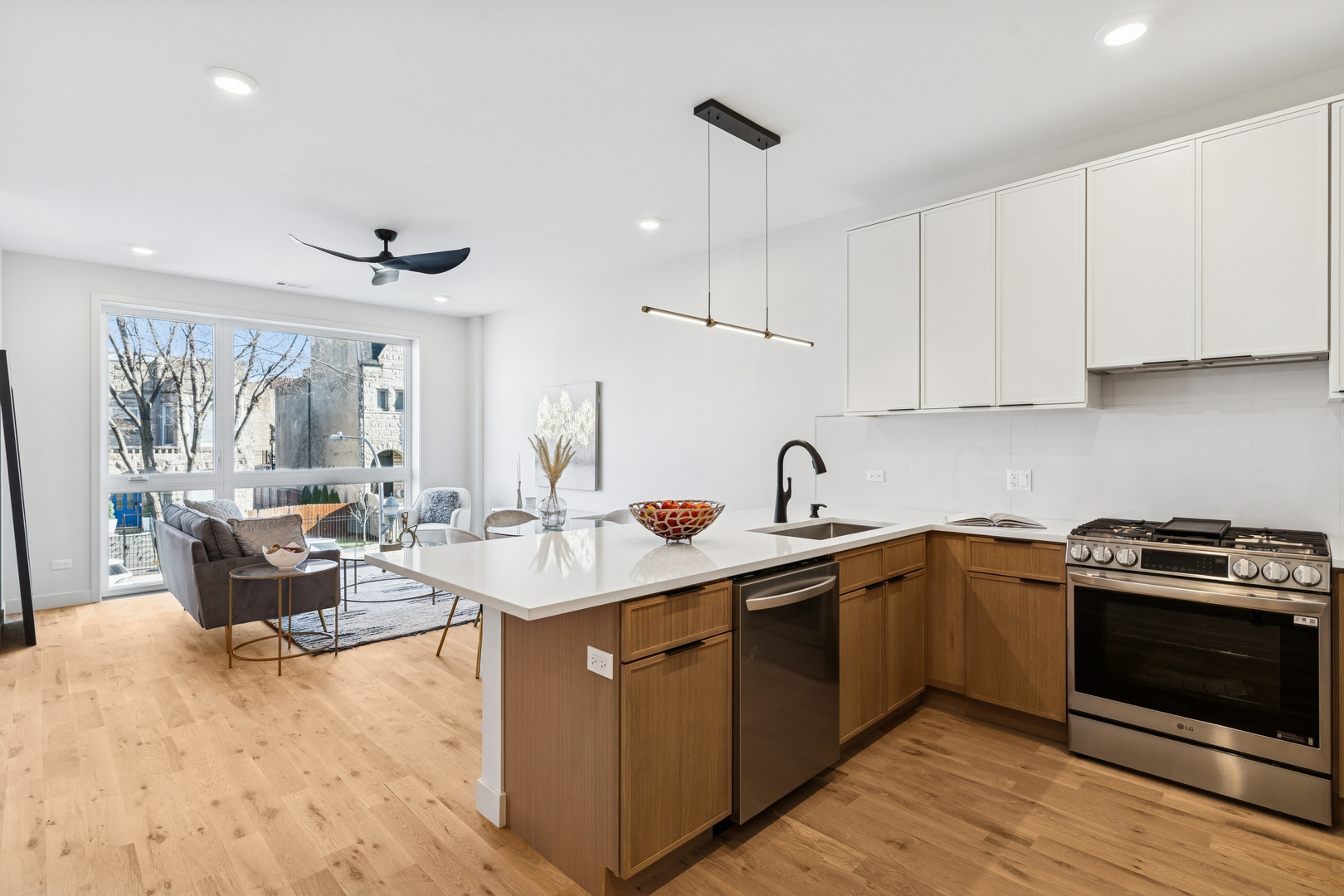 4208 S Calumet Avenue 201 Property Photo 10