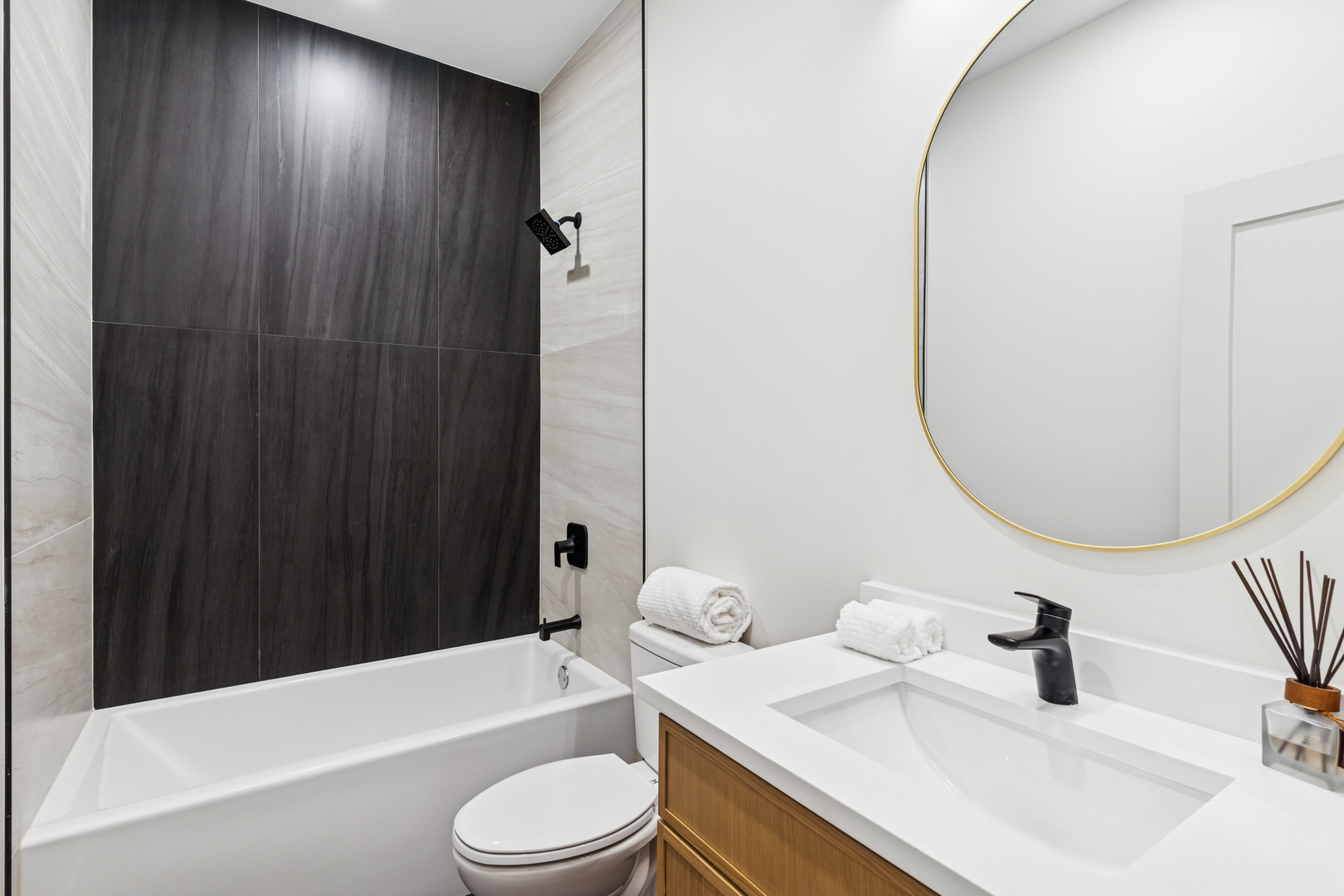 4208 S Calumet Avenue 201 Property Photo 12
