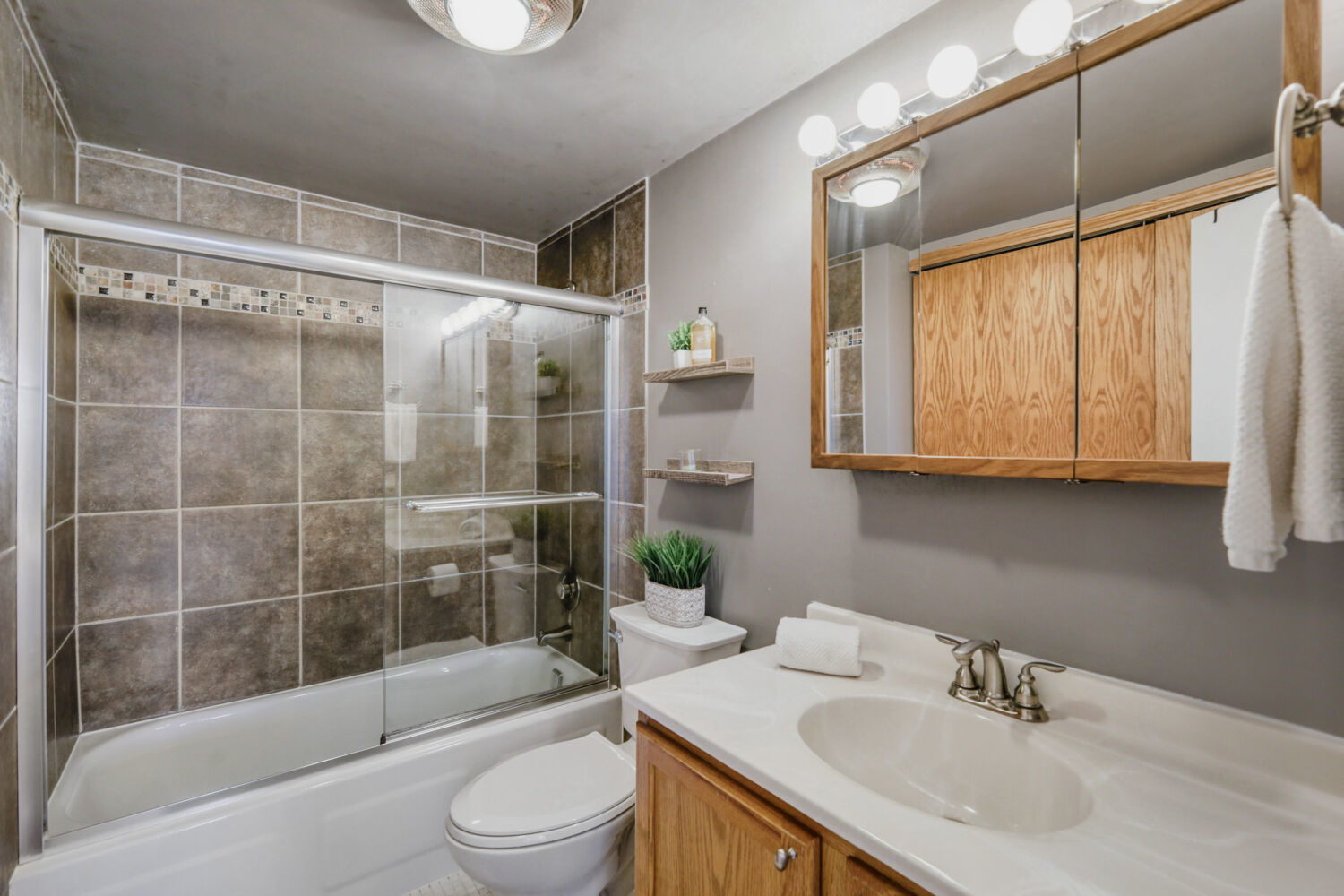 35 S Baybrook Drive 610 Property Photo 25