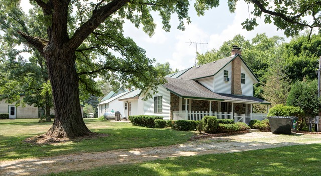 17049 W Edwards Road Property Photo 1