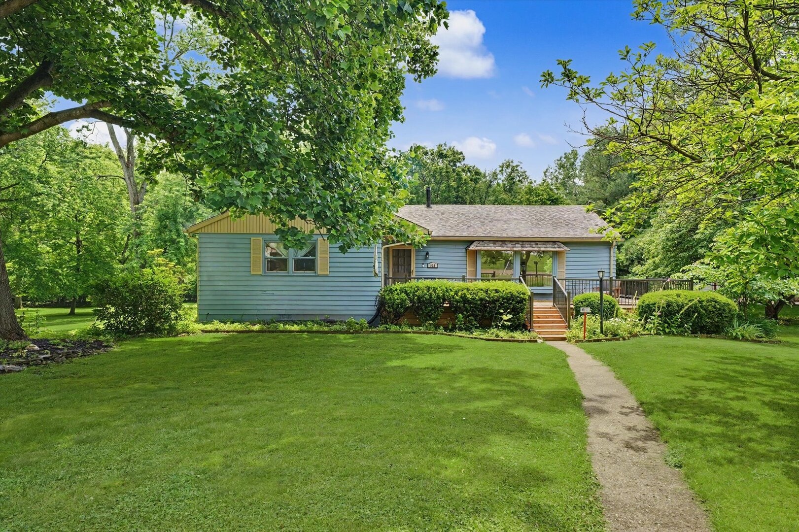 528 Chester Avenue Property Photo 2