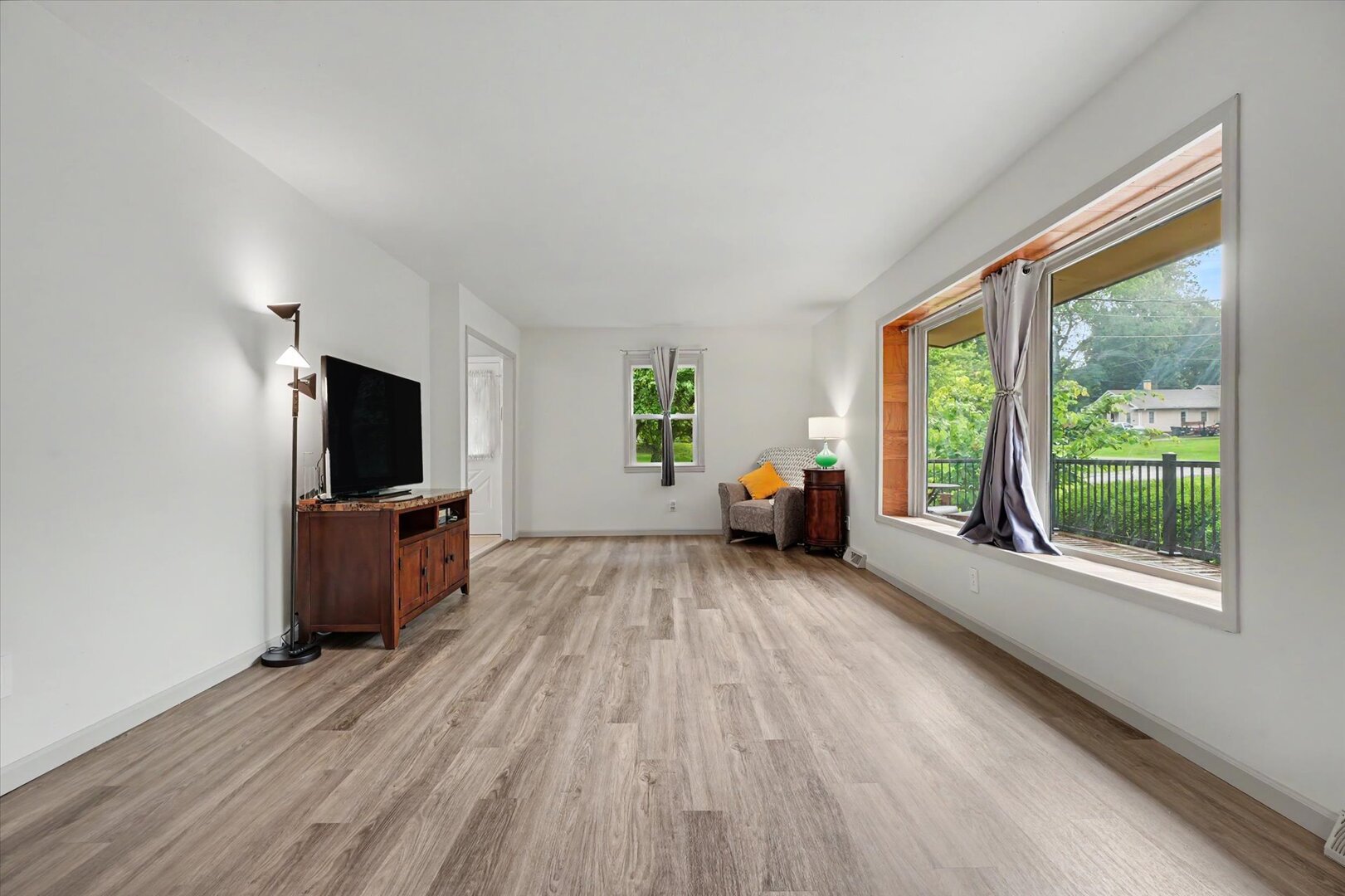 528 Chester Avenue Property Photo 6