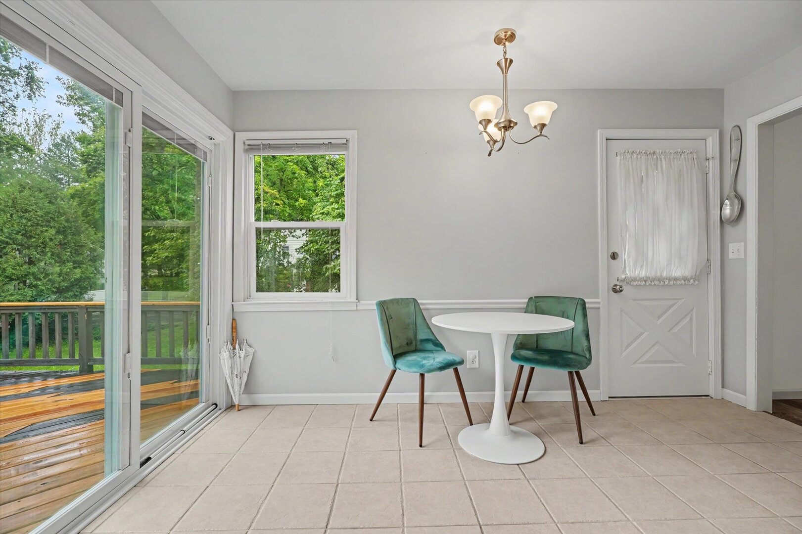 528 Chester Avenue Property Photo 9