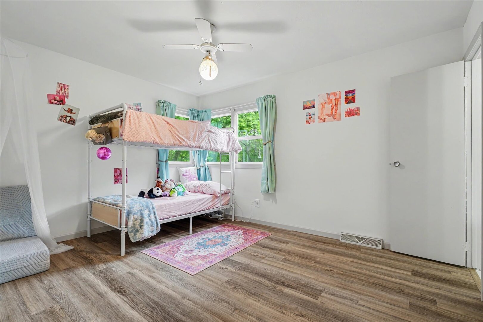 528 Chester Avenue Property Photo 15