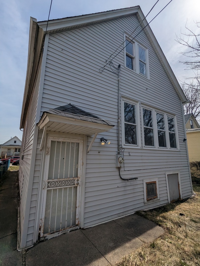 9328 S Kimbark Avenue Property Photo 2