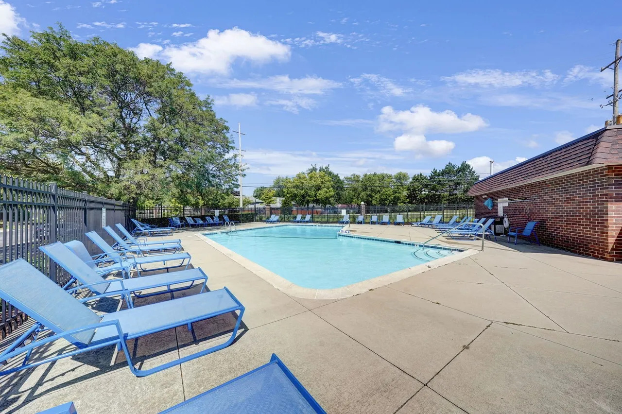 1501 Darien Lake Drive 208 Property Photo 18