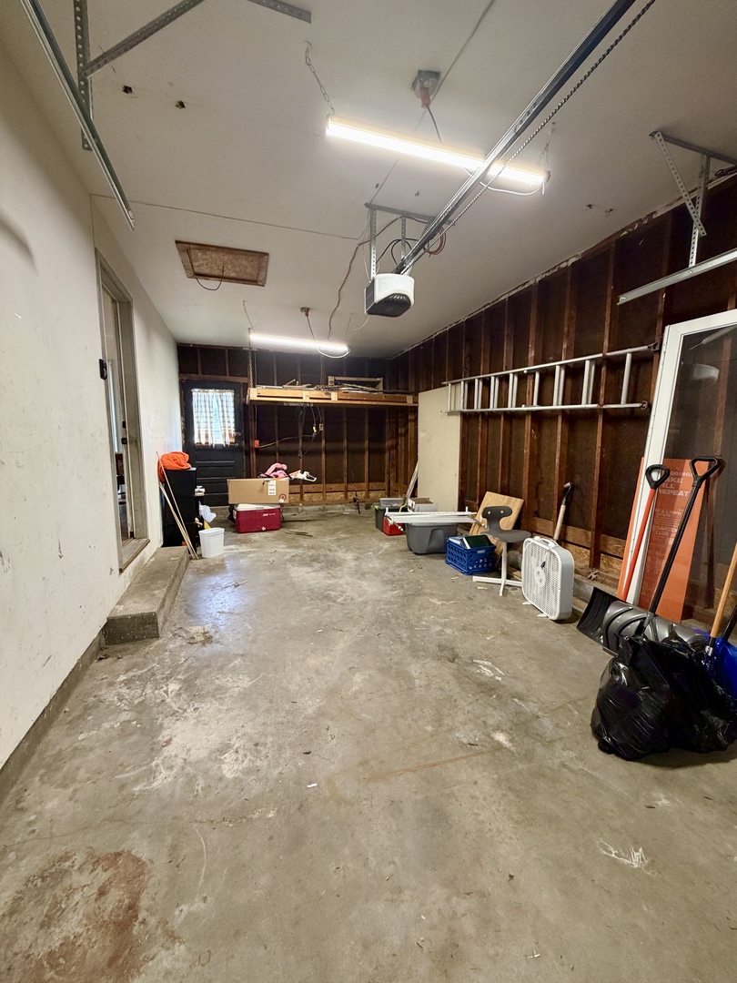 1612 Middle Road Property Photo 17