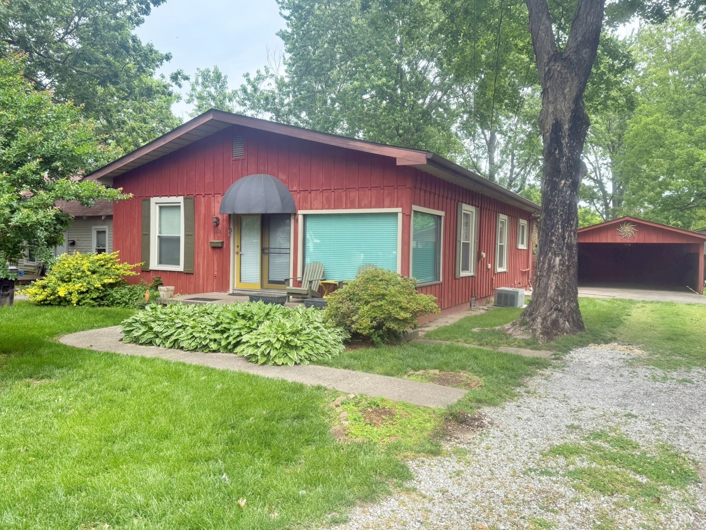 1604 North Avenue Property Photo 3