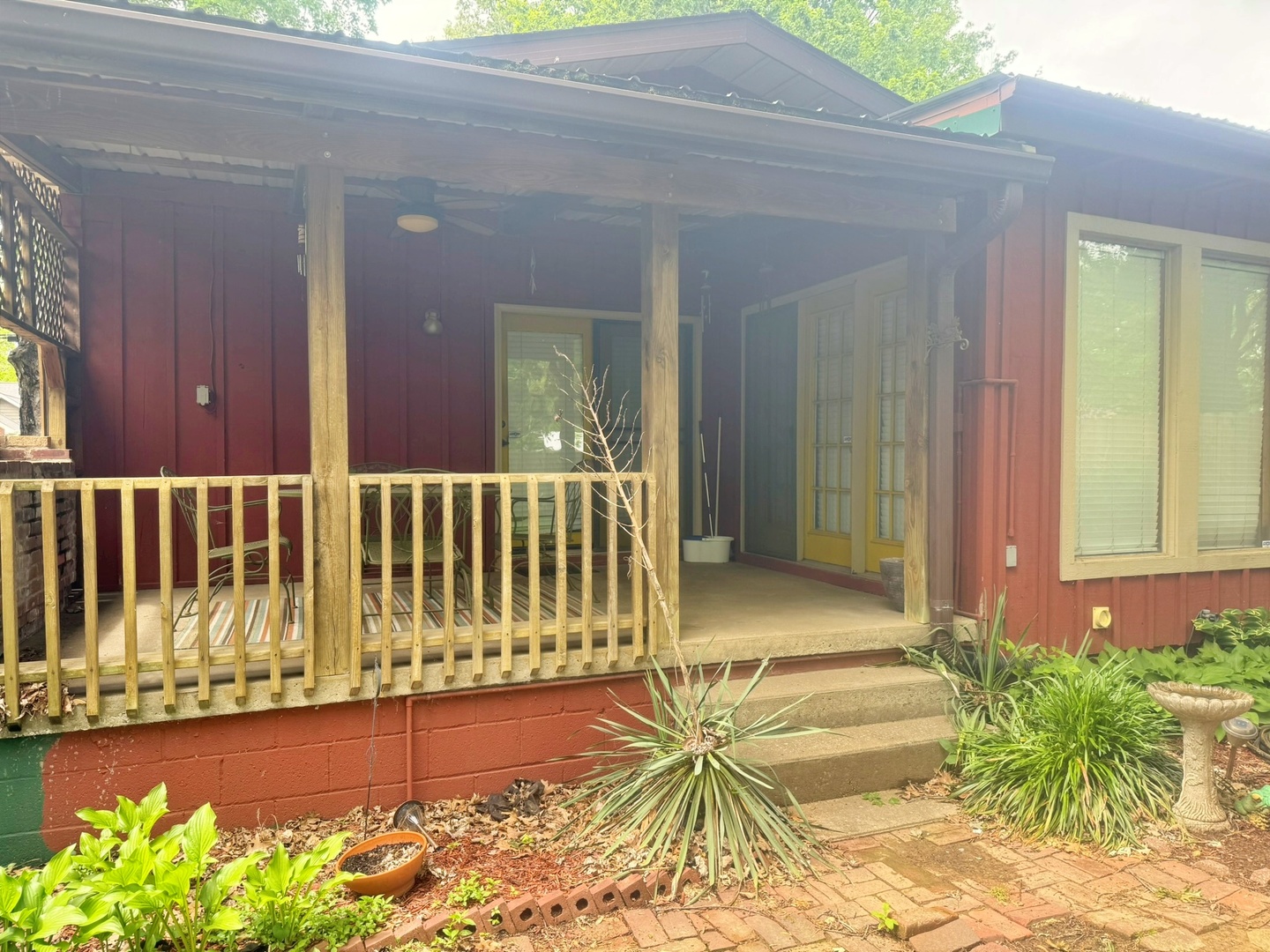1604 North Avenue Property Photo 8