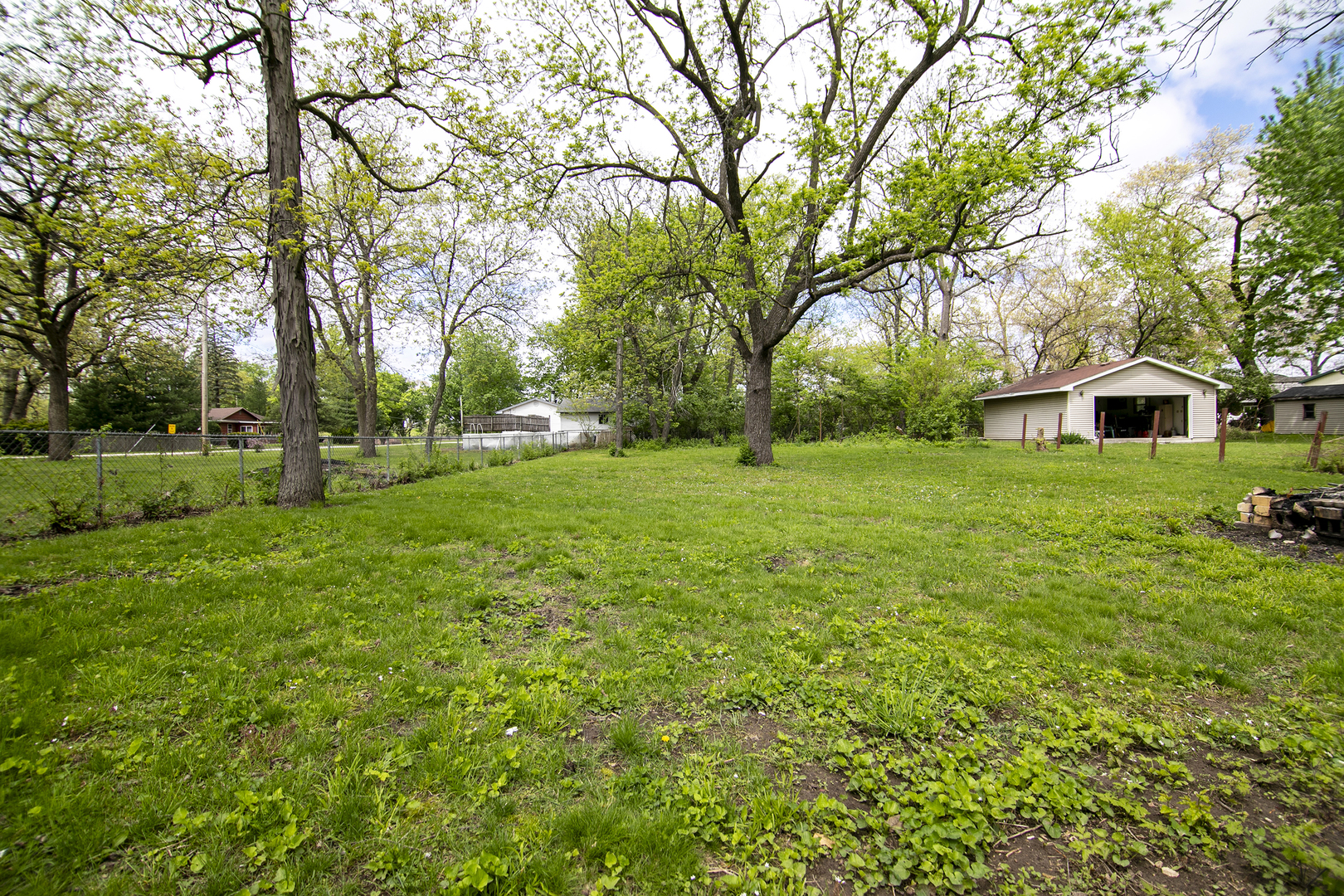 988 Spruce Lane Property Photo 16