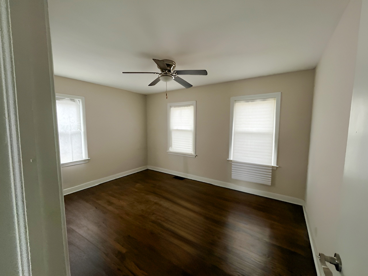 17943 Ridgewood Avenue Property Photo 5