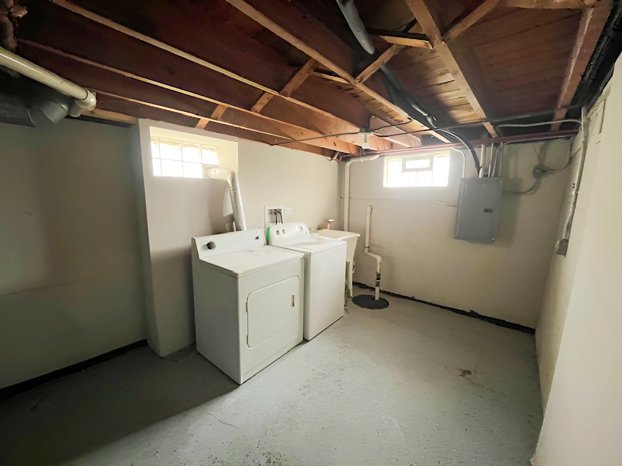 17943 Ridgewood Avenue Property Photo 9