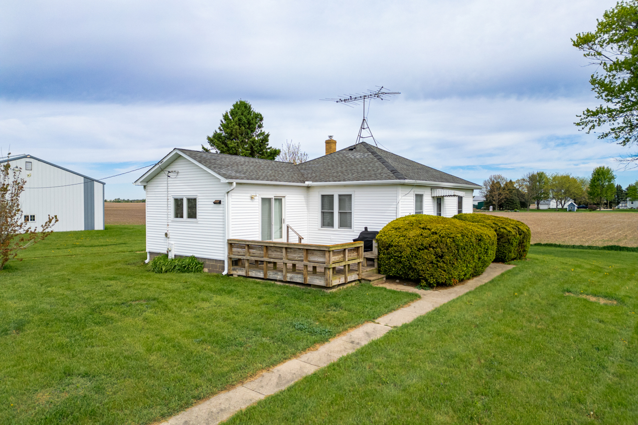 21137 Fenstermaker Road Property Photo 4