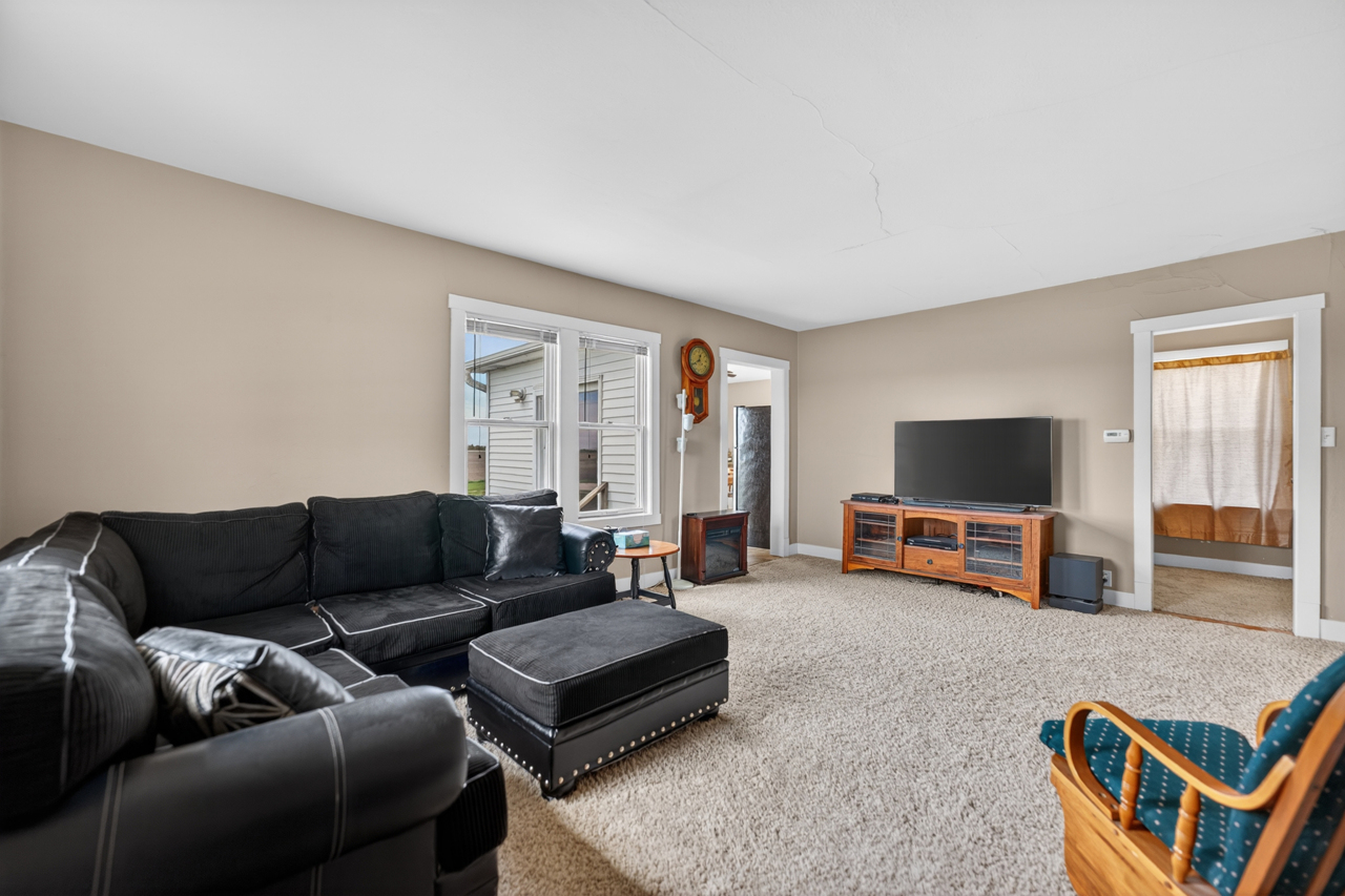 21137 Fenstermaker Road Property Photo 11