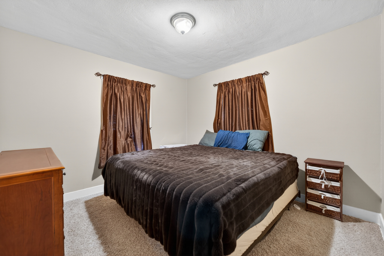21137 Fenstermaker Road Property Photo 12