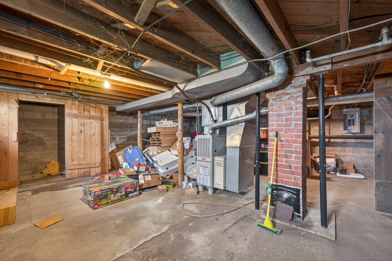 21137 Fenstermaker Road Property Photo 16
