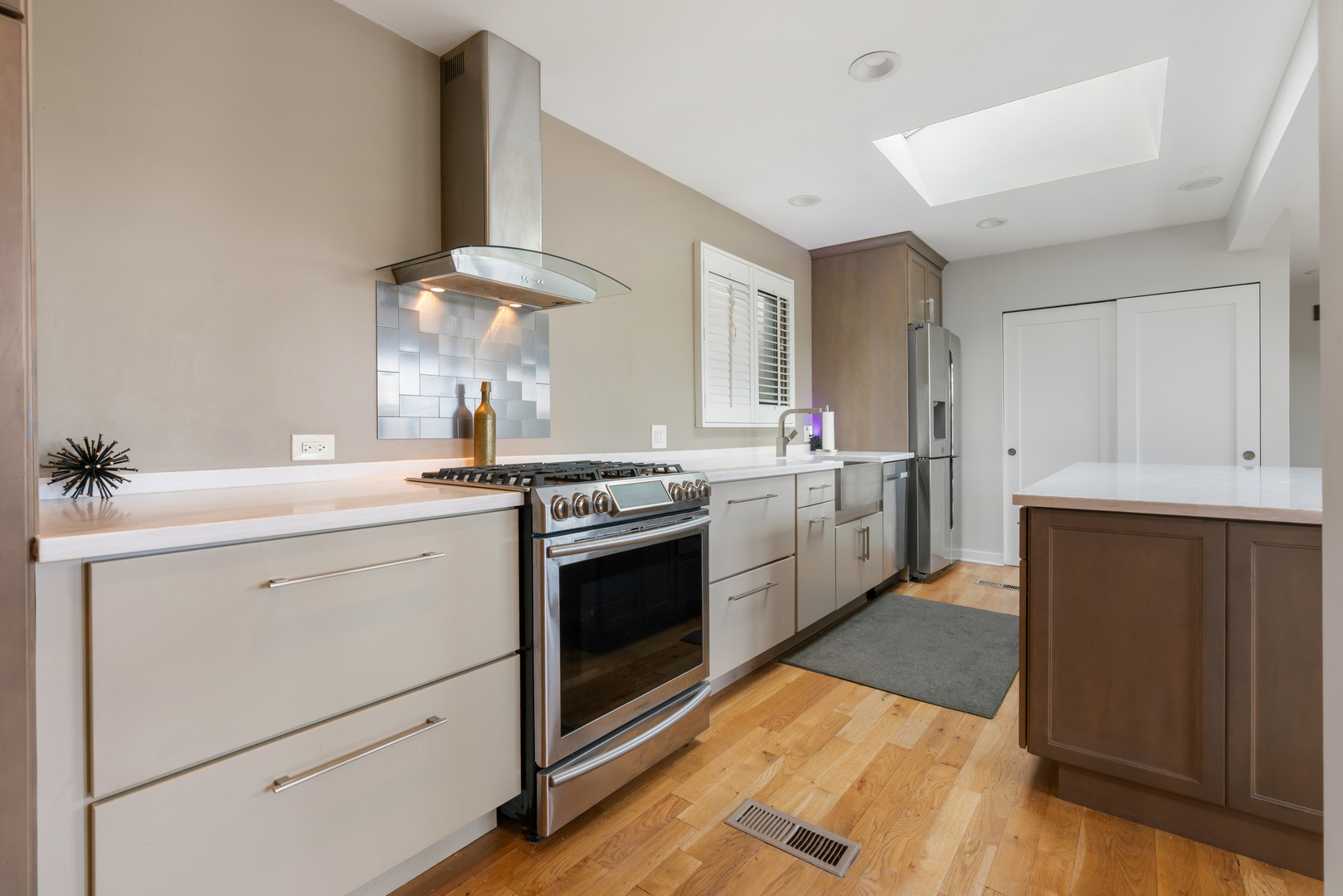 2331 N Elston Court Property Photo 17