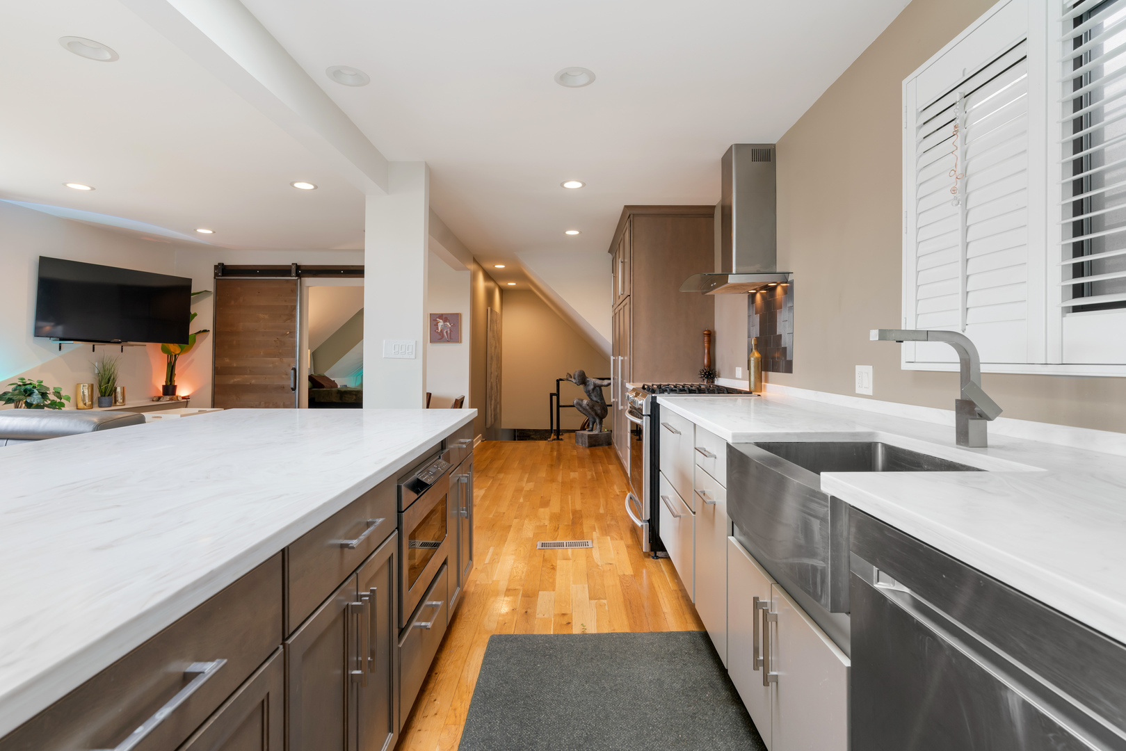 2331 N Elston Court Property Photo 18